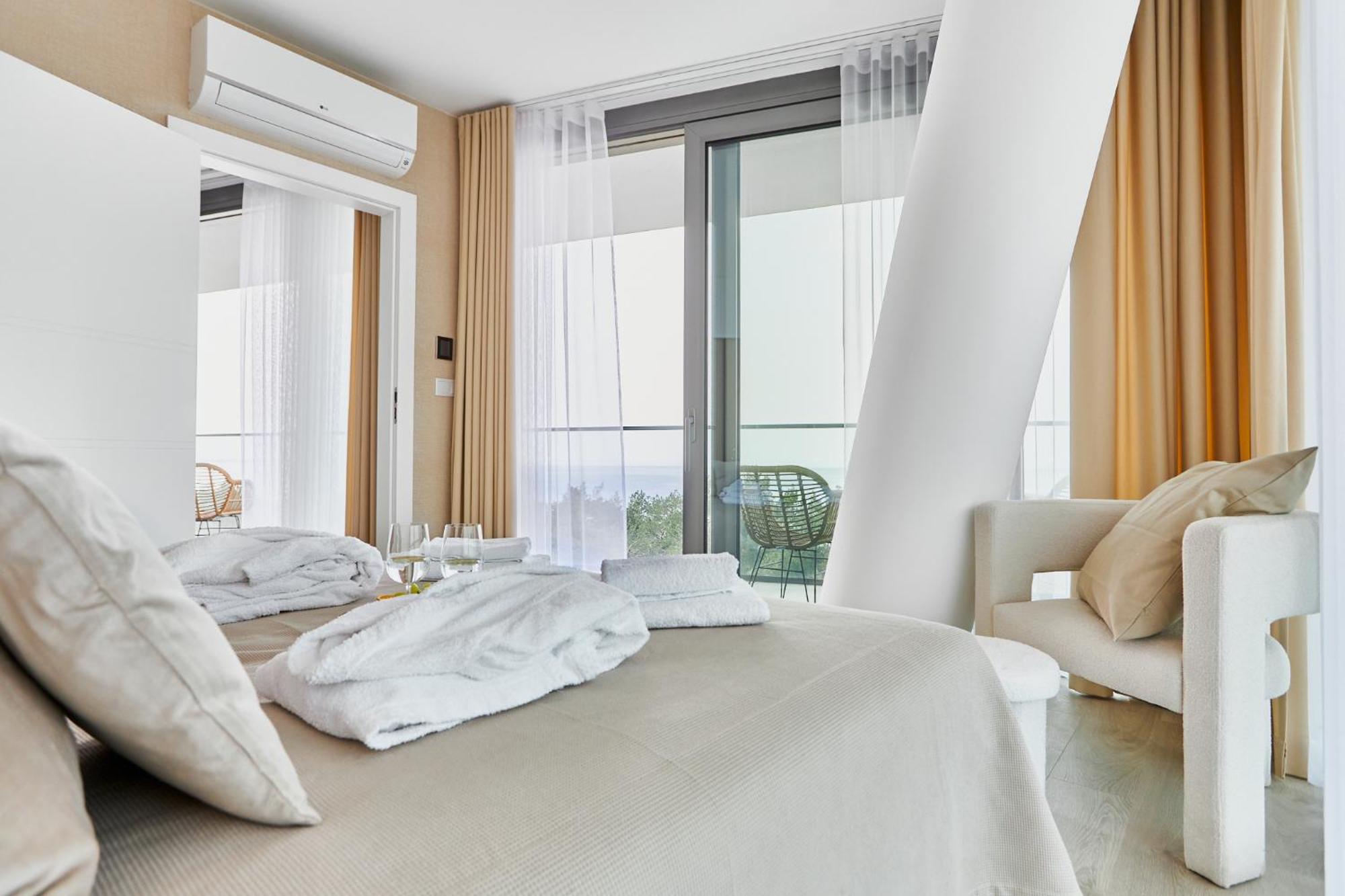 Wave Beachfront Family Apartment Miedzyzdroje Exterior photo
